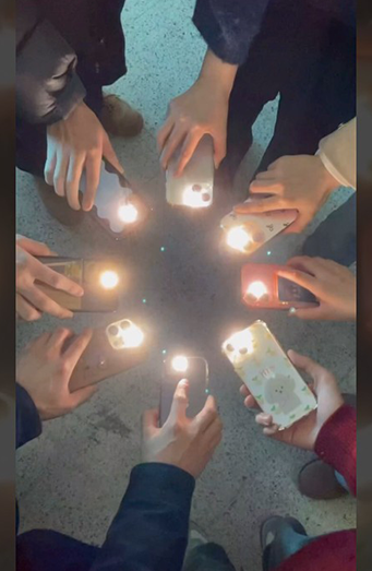 영어로 연극을 보면 얼마나 재밌게요~!